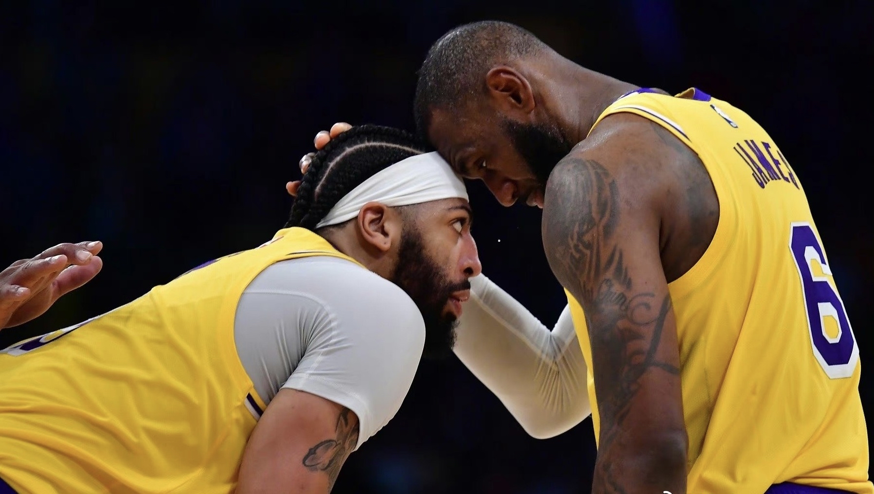 DB赛事竞猜-包含尼斯主场大胜对手，取得胜利的词条